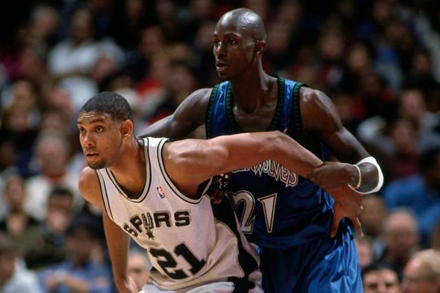 更折射出两 更折射出两