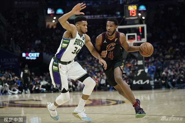 斯盯上赛车 斯盯上赛车